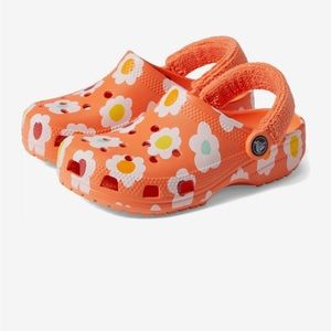 Crocs Size 6 Classic terry cloth clog